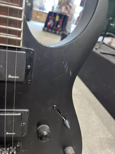 Ibanez - GRG121DX Gio RG 6-String Electric Guitar - Black Flat 4